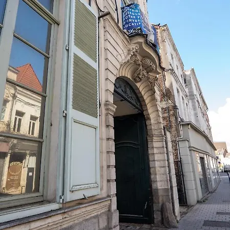 Capsule Art Deco: Luxe Entertainment With Jacuzzi Valenciennes